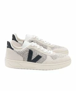 V-10 Flannel- White/Snow