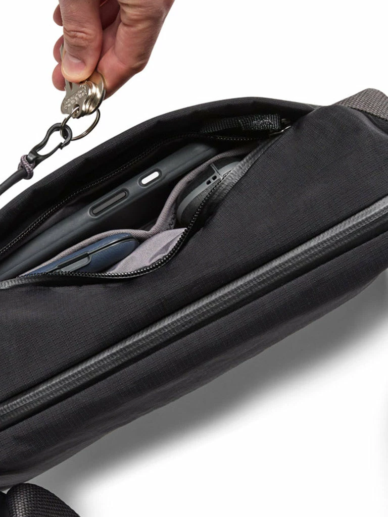 Venture Sling 6L- Midnight 4 Venture Sling 6L- Midnight - Image 4